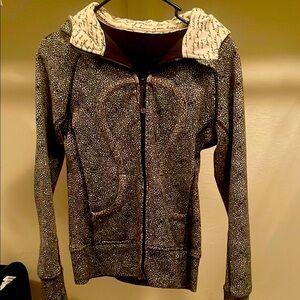 LuLuLemon sweat shirt